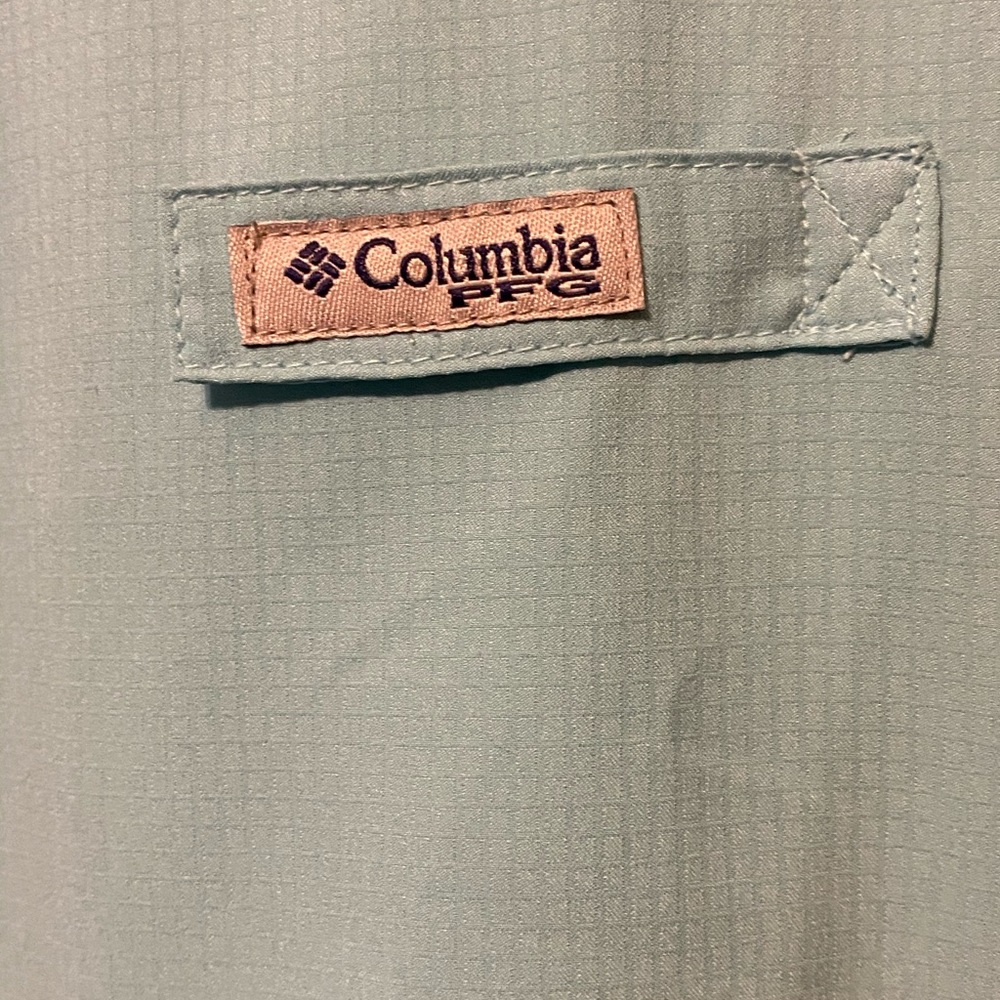 Ladies Columbia Golfing Shirt